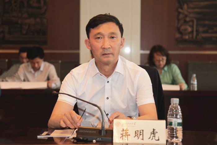 1529458210335040390.jpg 蒋校长.jpg