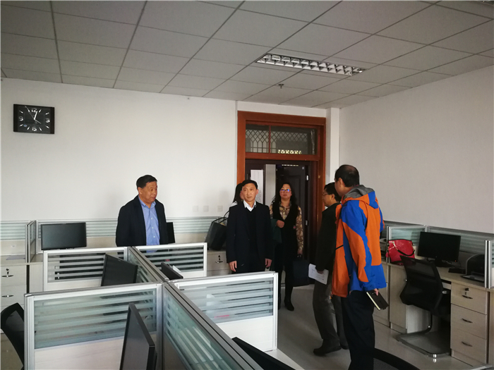 1526347554378033497.jpg 11.外国语学院.jpg