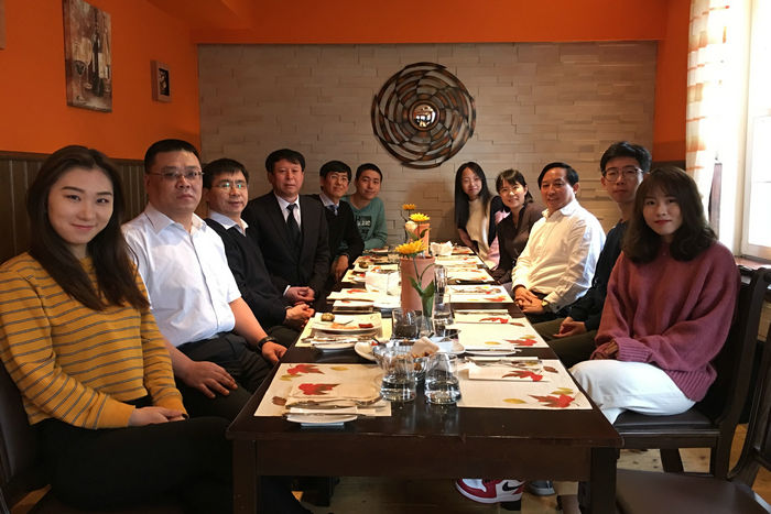 1541383116650060698.jpg 鐪嬫湜鎴戞牎鐣欏鐢焈鍓湰.jpg