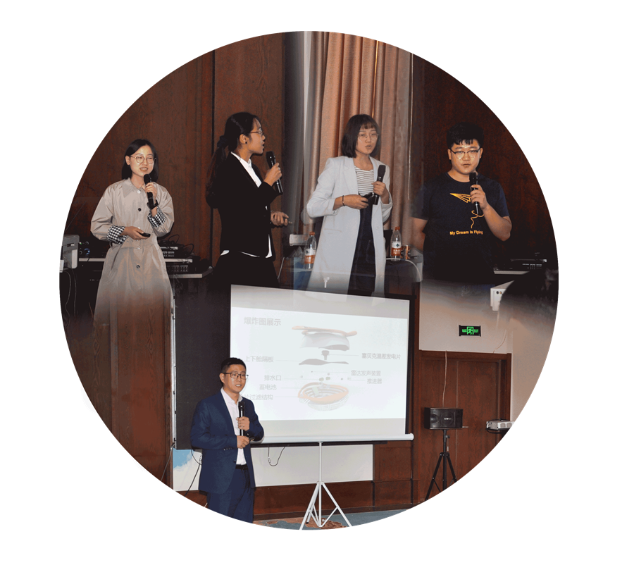 1544061986293007782.png 鍥� 鎴戞牎鍙傝禌闃熶紞鍦ㄧ瓟杈╃幇鍦虹殑绮惧僵琛ㄧ幇_鍓湰.png