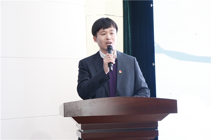 1514421923654057693.jpg 鑻嶇暀鏉句富鎸佽鍧沖鍓湰.jpg